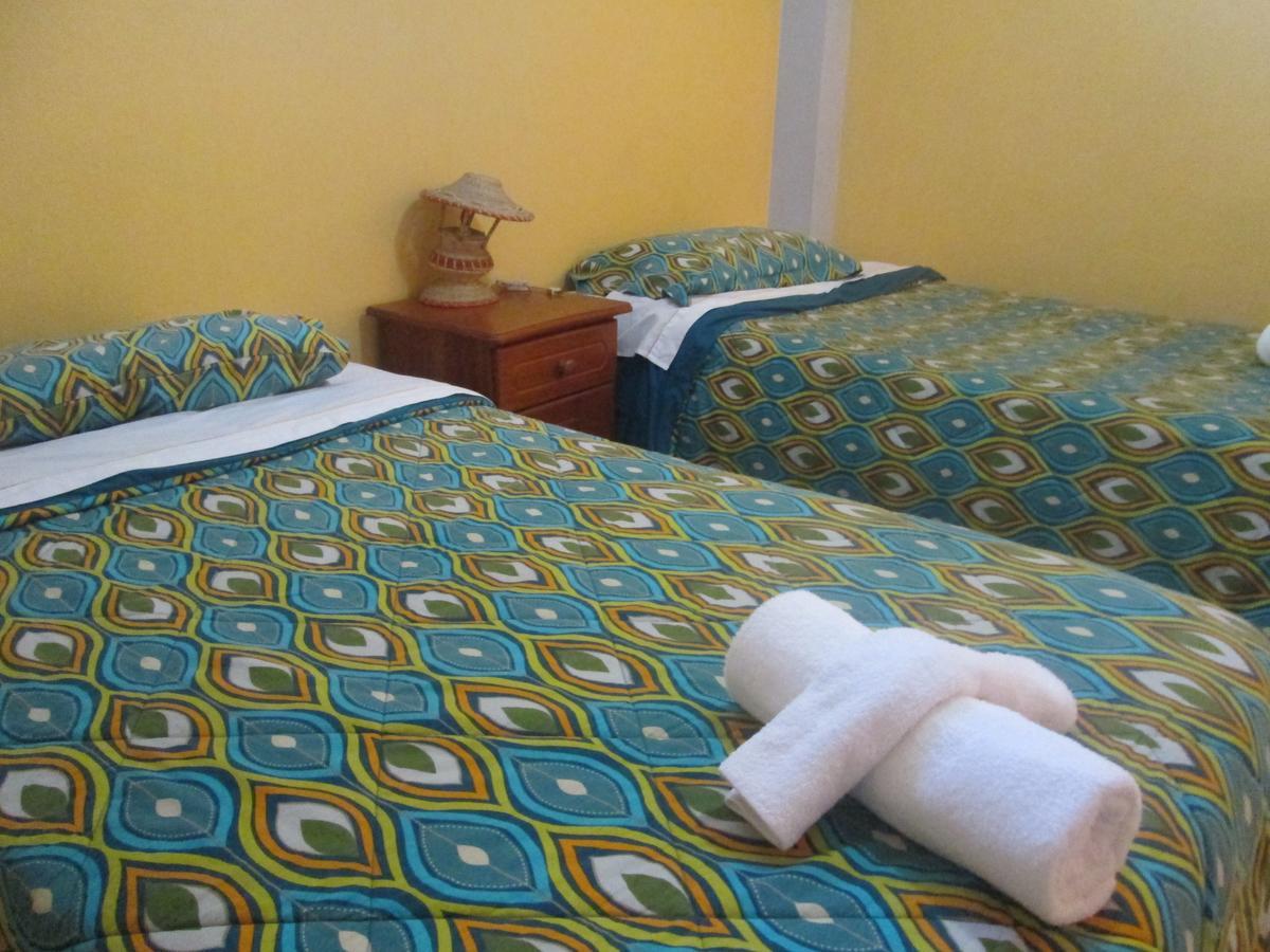 Hostal Leon Dormido Пуерто Бакерисо Морено Екстериор снимка